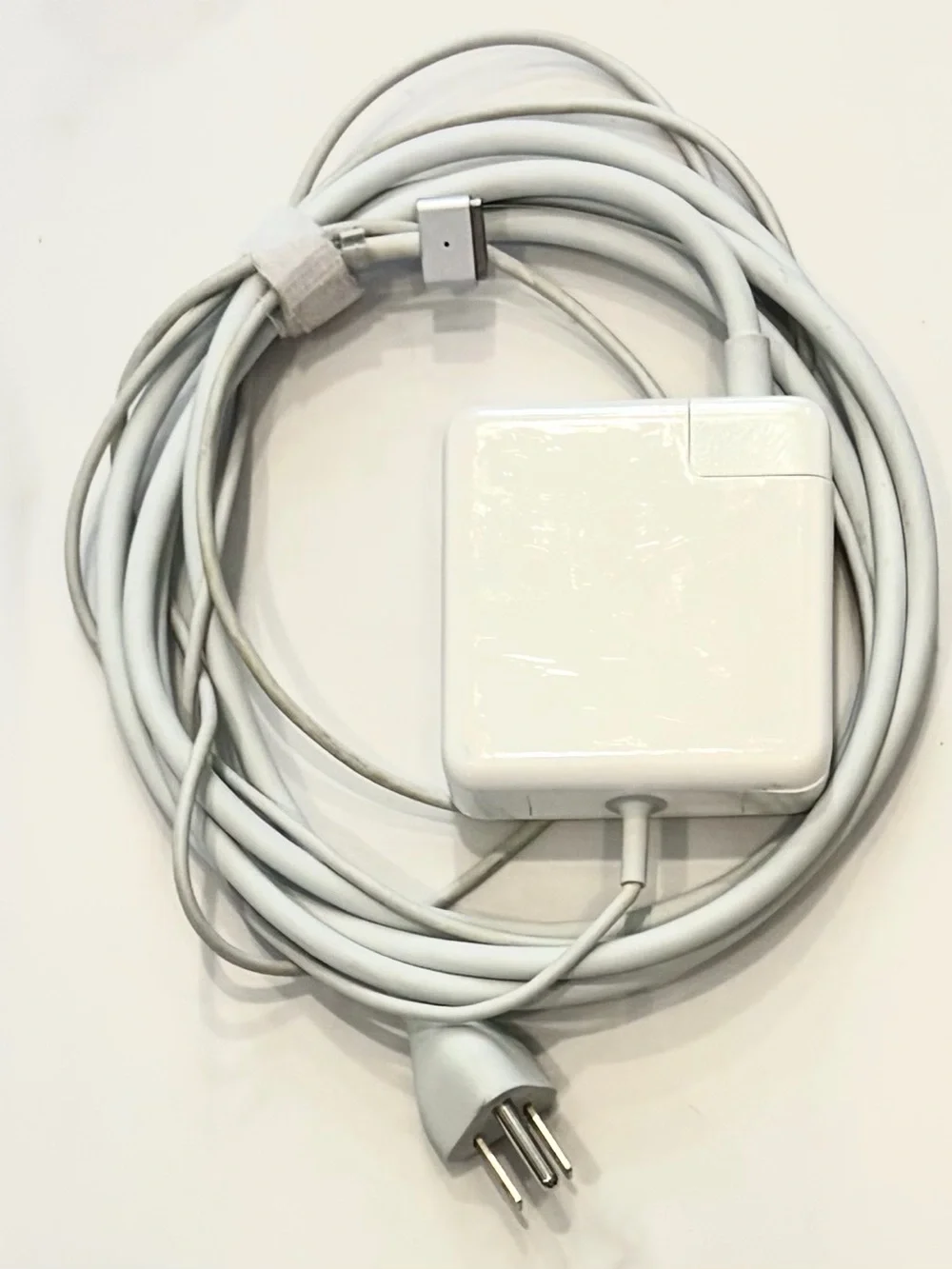 2017 Apple MacBook Air Adapter w/ Cord